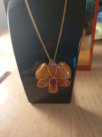 Superbe bijou orchidée