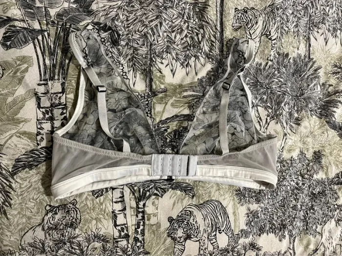 Soutien-gorge Intimissimi en tulle transparent noir et blanc - photo numéro 4