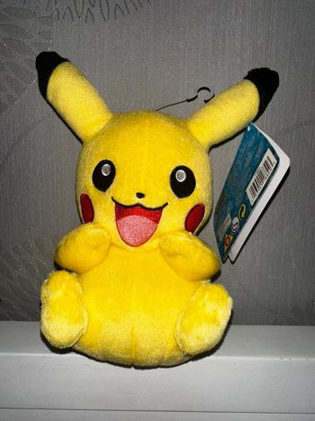 Peluche Pokémon Pikachu neuve