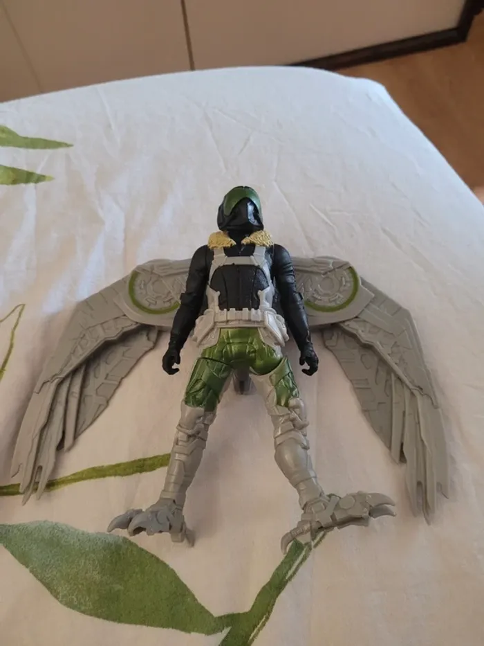 Spiderman faucon vulture