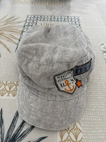 Casquette grise, H&M, T. 9-12m