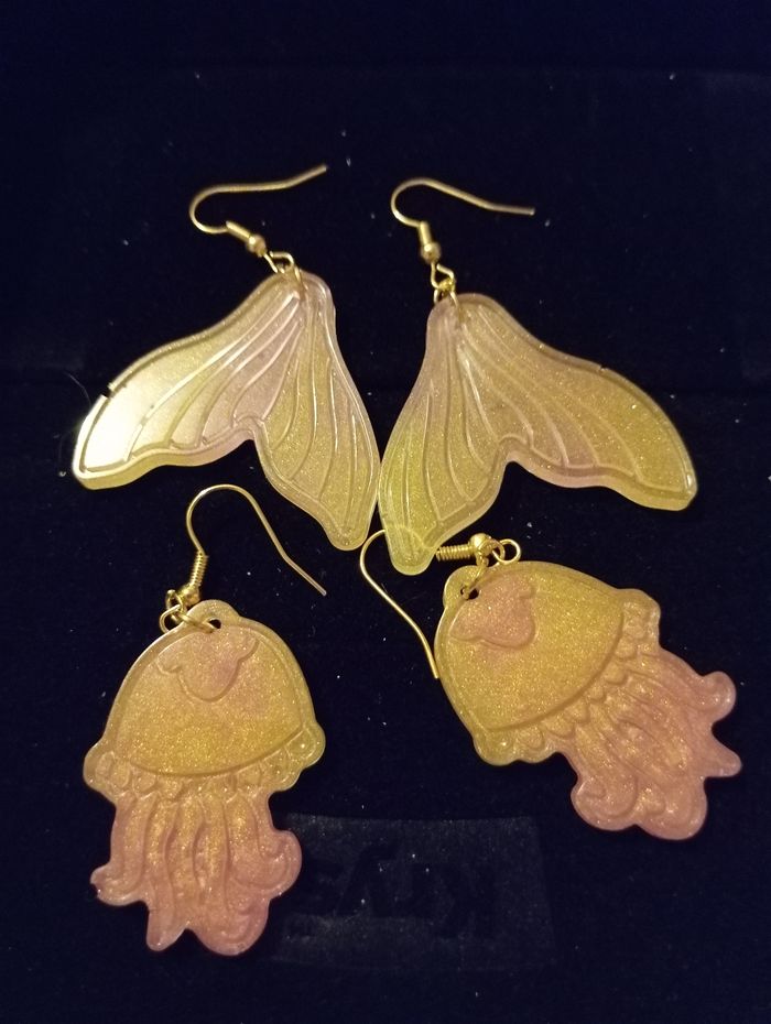 Lot de boucles d'oreilles en résine