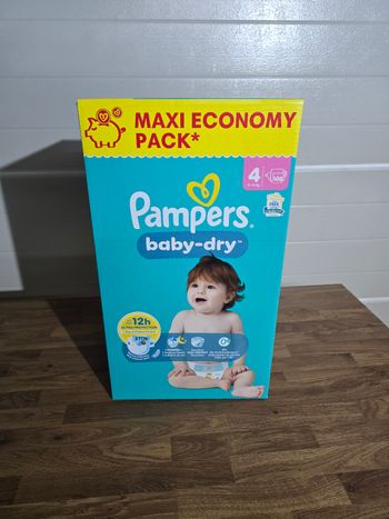 Pampers couches taille 4 9-14 kg 108 couches