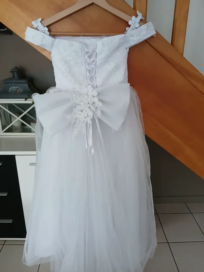Magnifique Robe de demoiselle d'honneur en dentelle et tulle pailletée Taille 6 ans🌿💝 - photo numéro 14