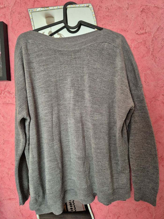 Pull Only gris