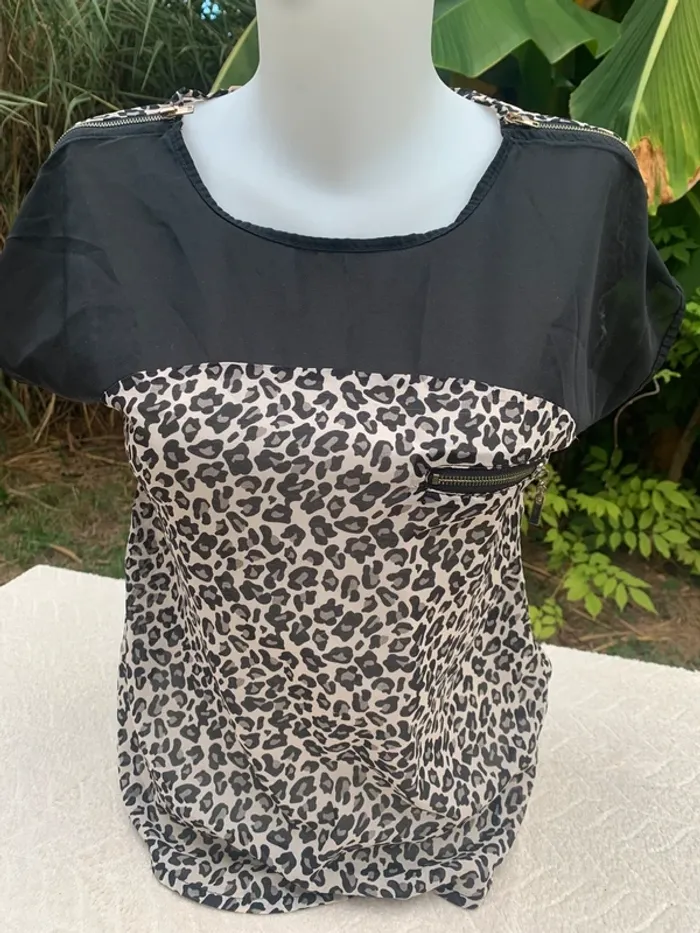 Blouse Jennifer transparente léopard taille XS
