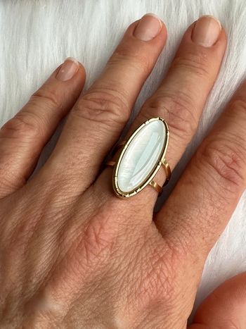 Bague or nacre neuve