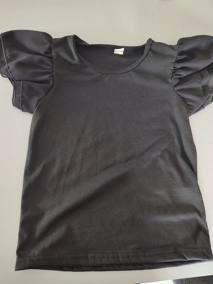 T-shirt manches volantées T.130 cm