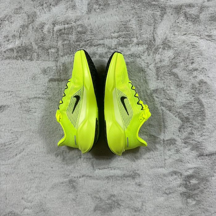 Nike Air Zoom Pegasus 41 « Volt Black-Barely » pointure 38.5 - photo numéro 5