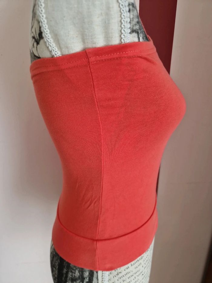 Top rouge - photo numéro 3