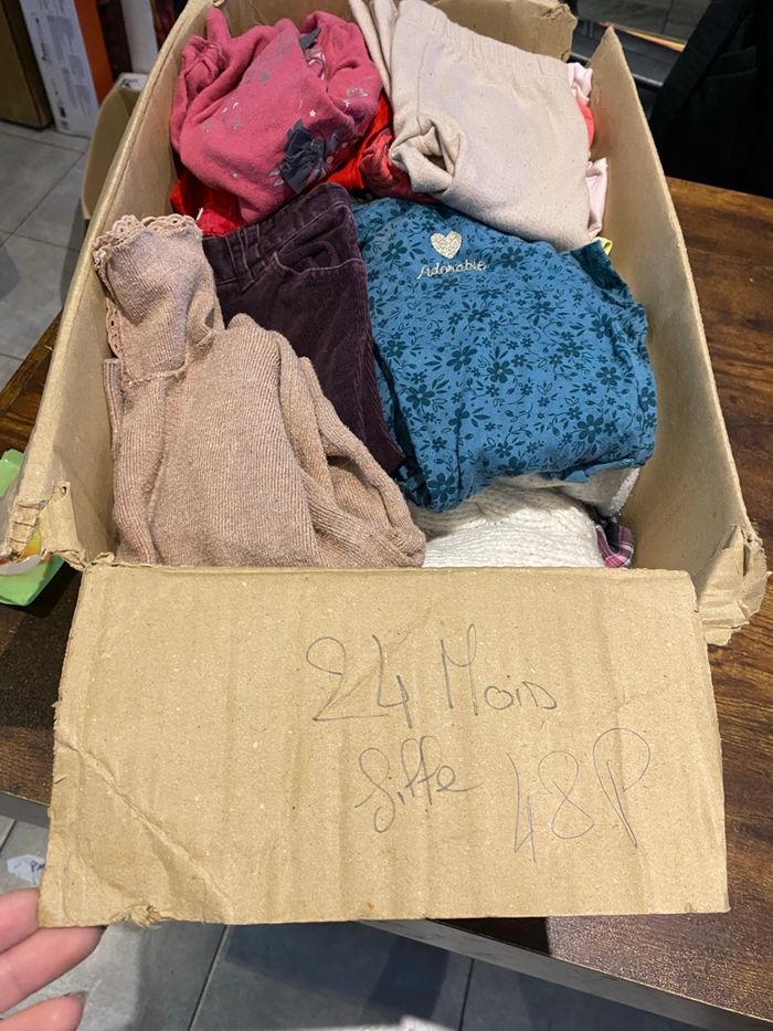 Lot vêtements fille 24mois