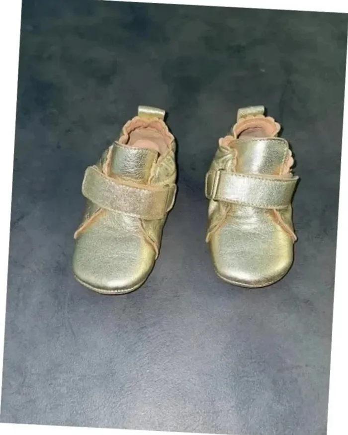 Chaussures dorées bébé fille Jacadi T 22 élégantes confortables souples et pratiques - photo numéro 2