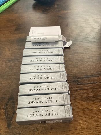 Lot de 9 échantillons parfum issey miyake