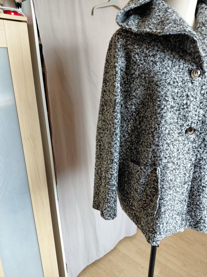 Très jolie veste à capuche en laine bouillie femme T U - photo numéro 3