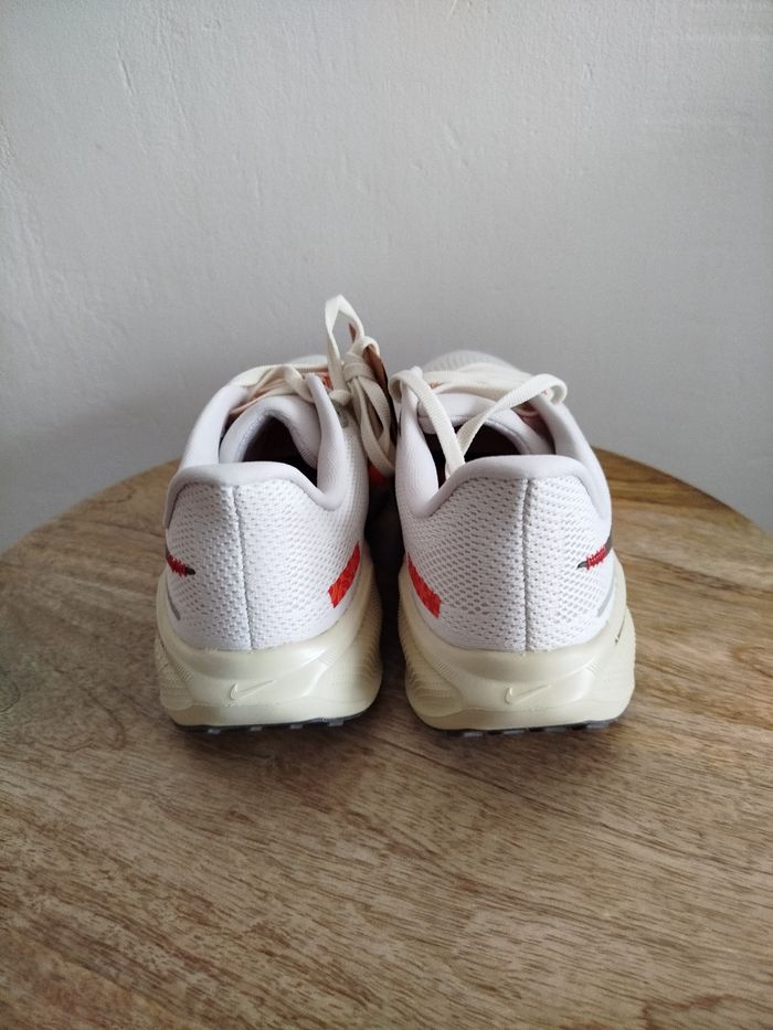 Baskets Nike T 39 - photo numéro 5