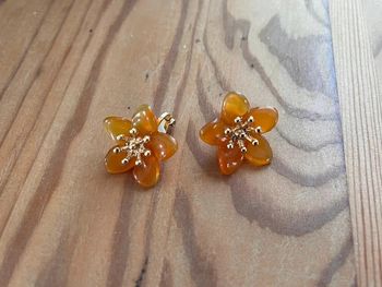 Boucles d’oreilles, clip petite fleur