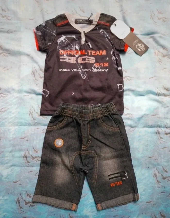Joli ensemble tee-shirt et pantacourt 12 mois RG512 NEUF