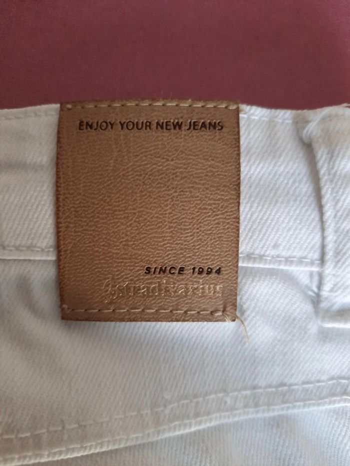 Jean troué Stradivarius taille 32 - photo numéro 14