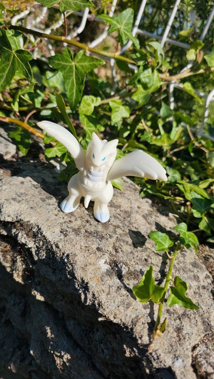 Super figurine Pokemon Nintendo Reshiram - photo numéro 2