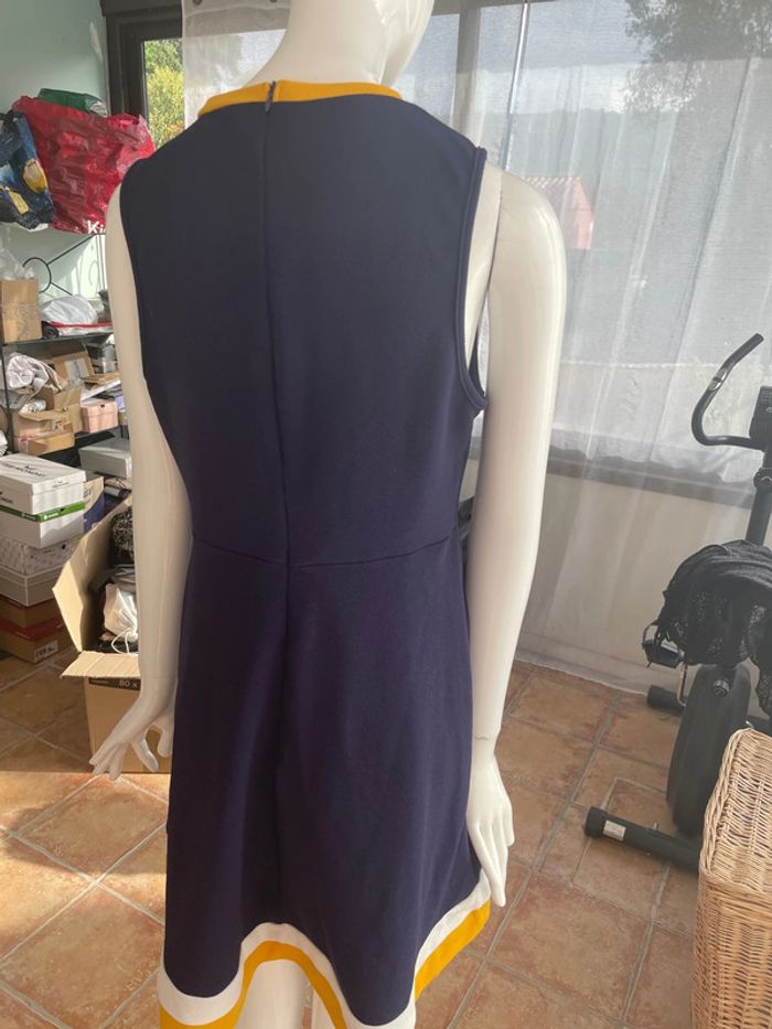 Très belle robe de la marque Shein en taille L - photo numéro 3