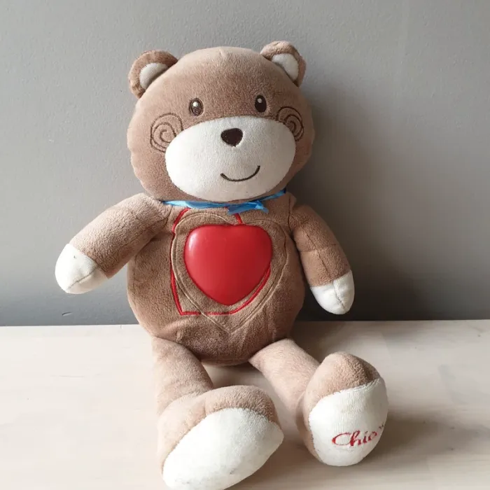 peluche ours chicco veilleuse musical coeur rouge - photo numéro 2