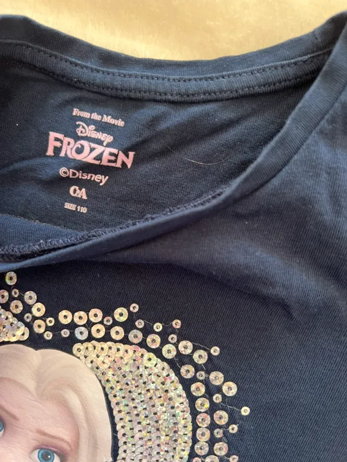 T-shirt reine des neiges C&A taille 110cm - photo numéro 2