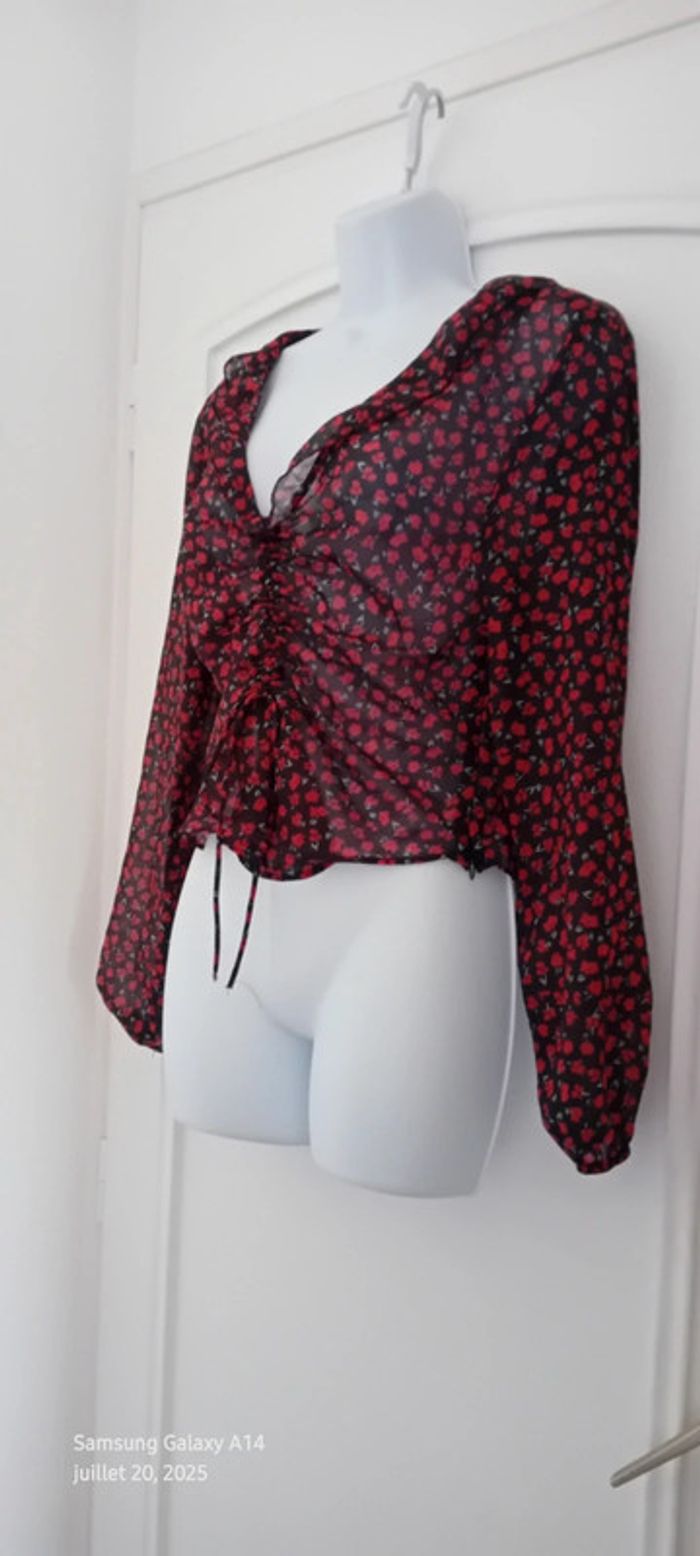 Blouse en voile col en V imprimé fleurs noir et rouge femme M bershka - photo numéro 7