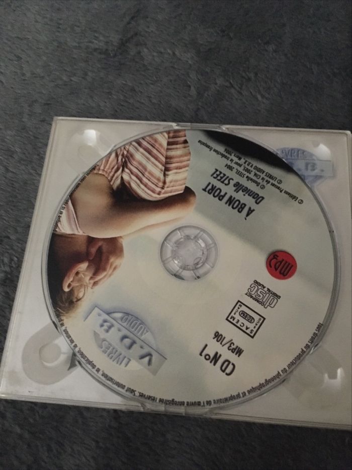 Livre audio à bon port de Daniel steel - photo numéro 3