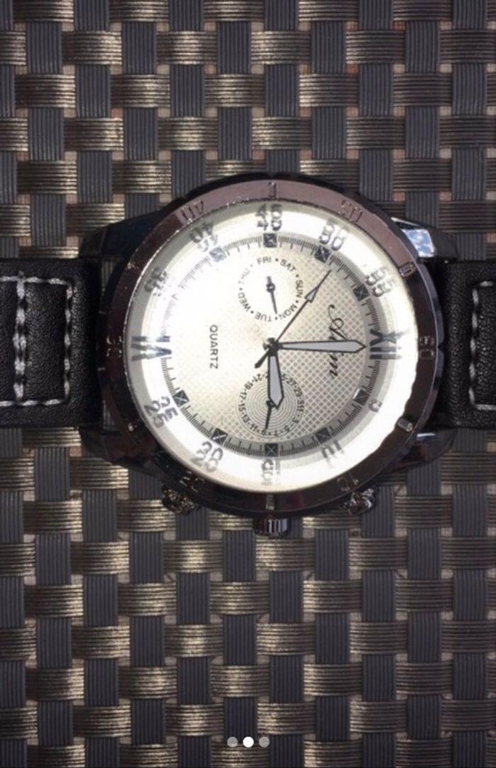 Montre - photo numéro 2
