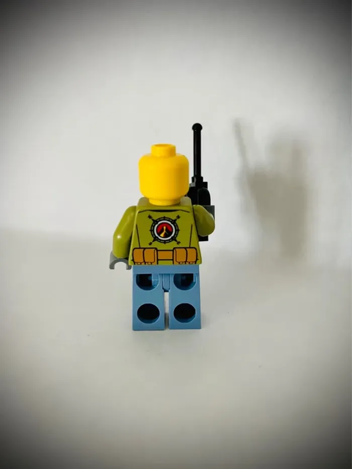 Minifigurine LEGO City - cty0695 - Mécanicien de Chantier - Très bon état - photo numéro 3