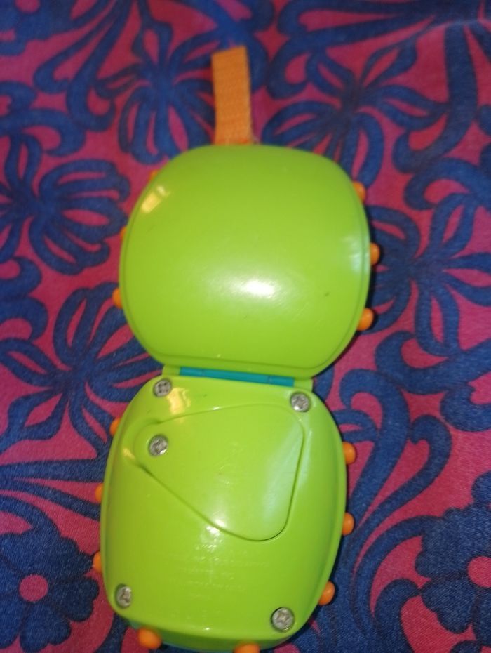 Téléphone 1er âge Fisher Price - photo numéro 4