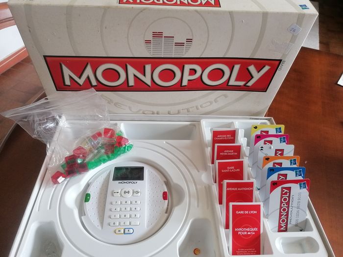 Jeux de société monopoly revolution electronic Hasbro - photo numéro 2