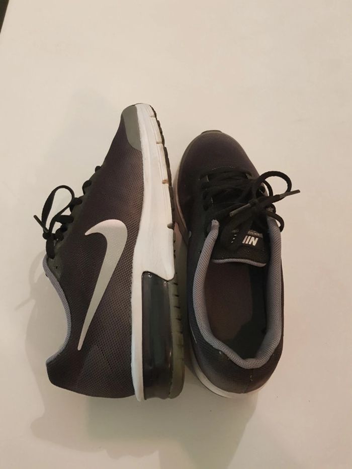 Basket Nike AirMax - photo numéro 7