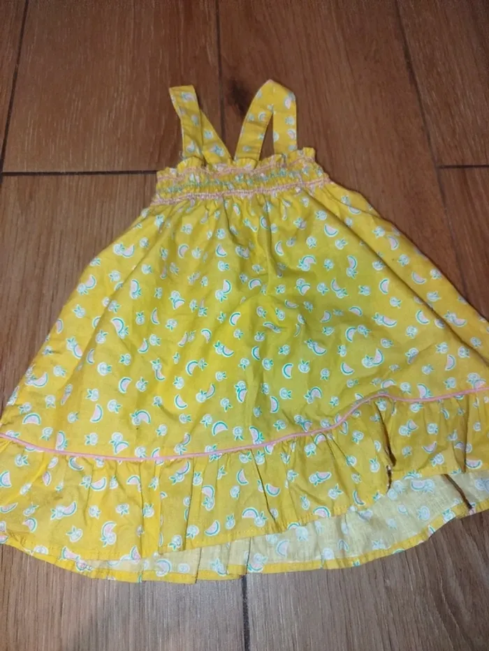 2 robes bébé fille 24 mois + 1 couche - photo numéro 3