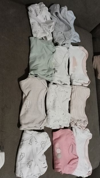 Lot 29 vêtements 1 mois