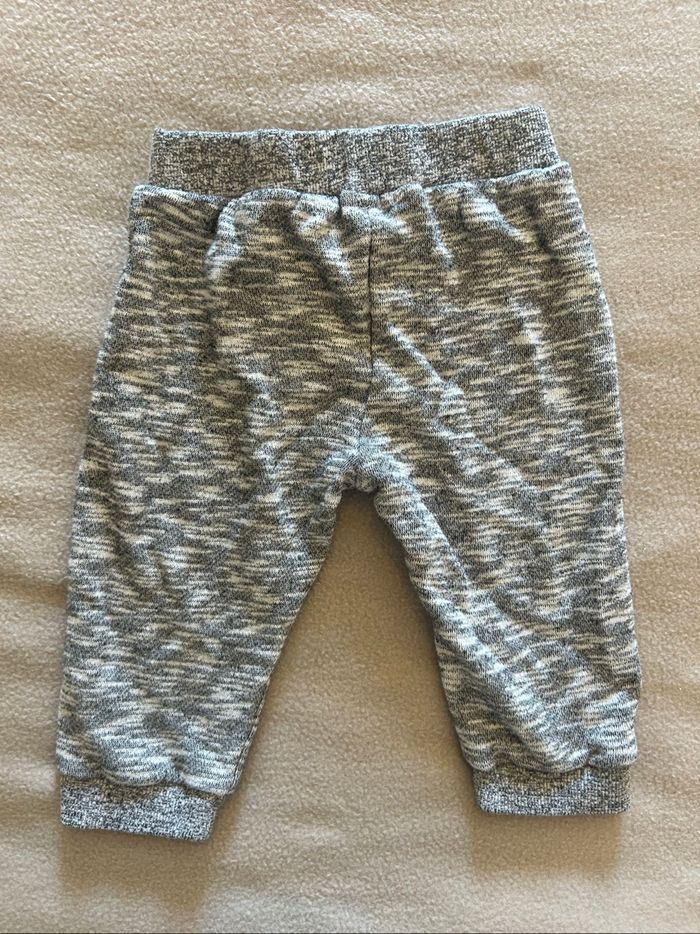 Lot de 3 joggings survêtement taille 18 mois - photo numéro 6