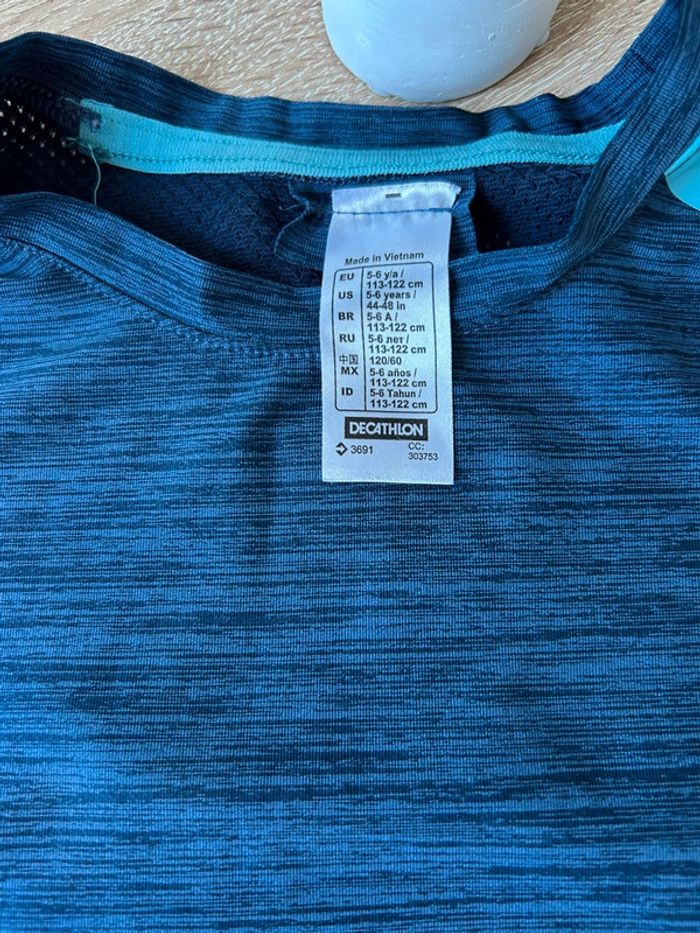 T shirt bleu décathlon 5/6 ans - photo numéro 8
