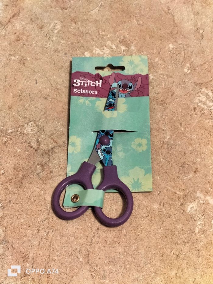 Disney 🖤 Paire de ciseaux Stitch
