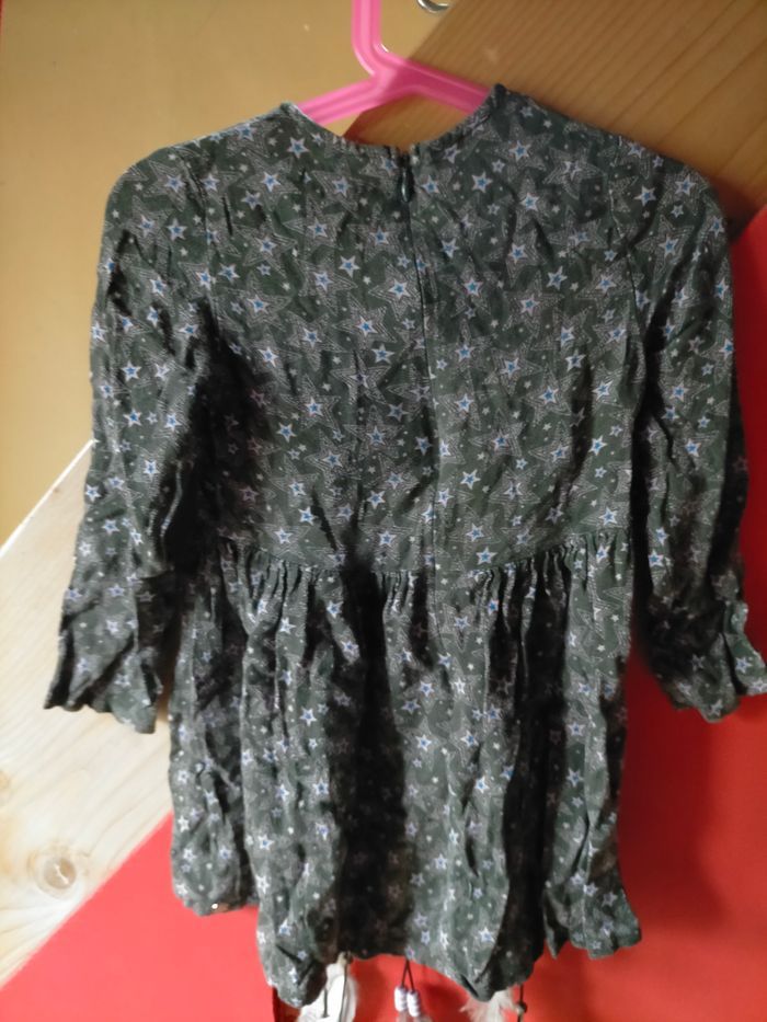 Très jolie robe IKKs 4 ans - photo numéro 3