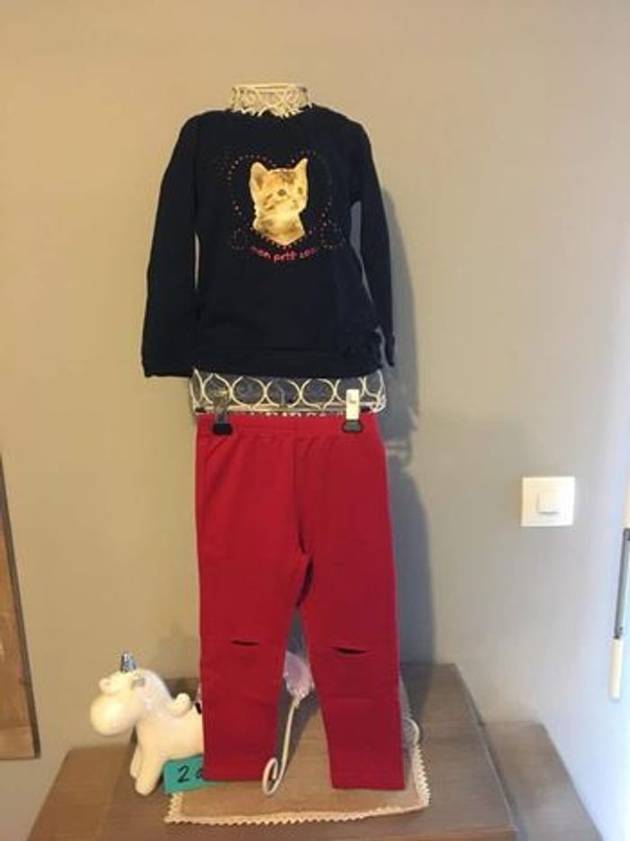 Ensemble fille 24 mois pantalon effet déchiré aux genoux dentelle et t-shirt chat