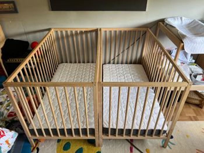 Lit bébé IKEA - photo numéro 2