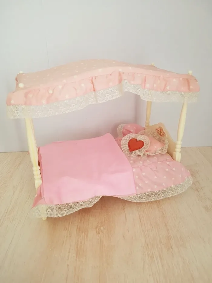 Chambre Barbie vintage lit et armoire - photo numéro 13