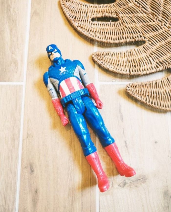 💫Captain america Avengers Marvel - Figurine de 30 cm - marque Hasbro