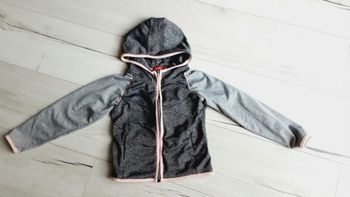 Vêtement fille gilet gris chiné bords roses sportwear Okaidi 4 ans