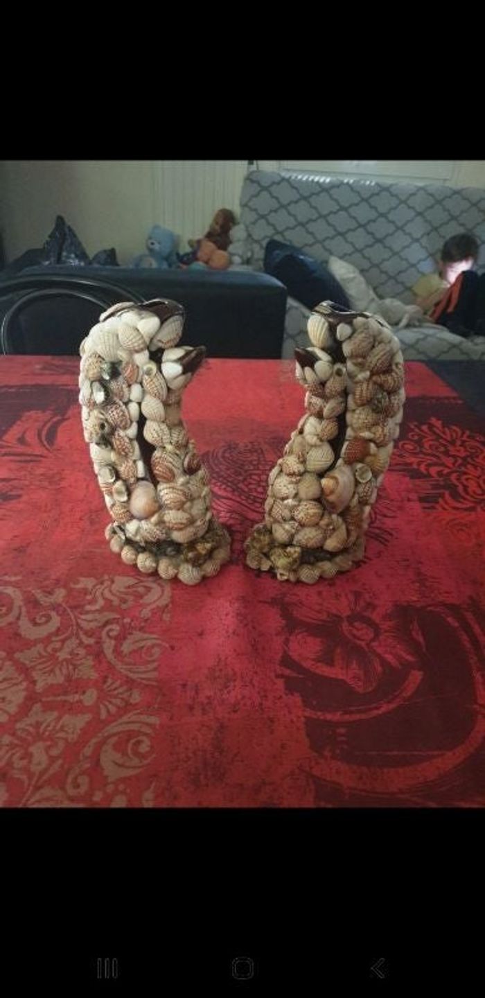 Lot de 2 vases en coquillages