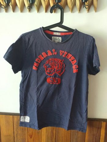 Tee-shirt bleu inscription