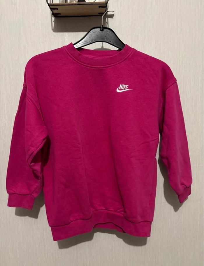 pull Nike rose