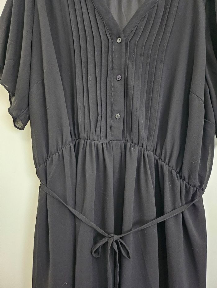 Robe noire - photo numéro 4