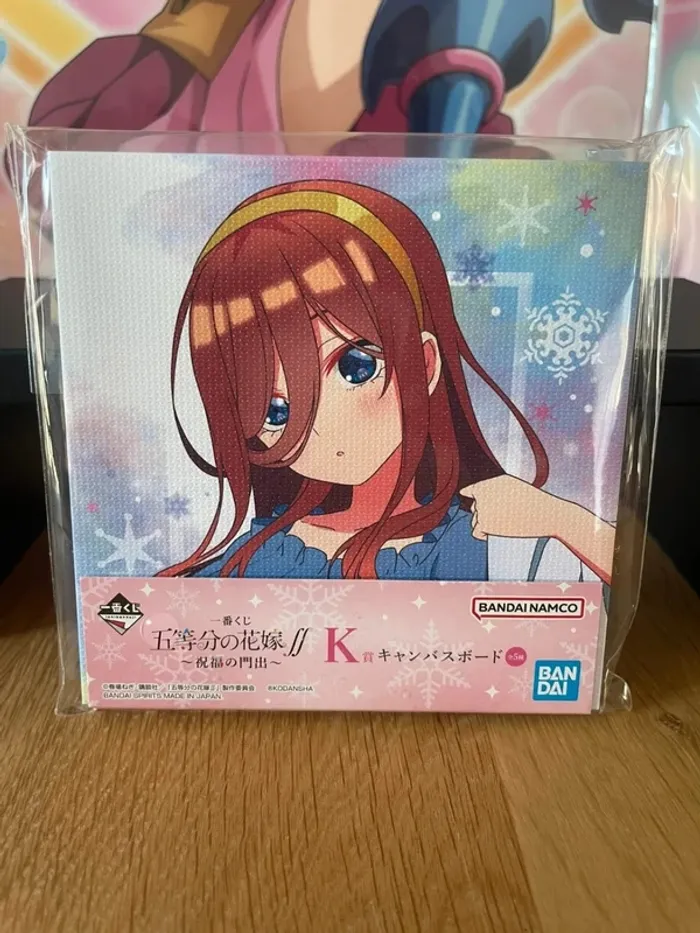 The Quintessential Quintuplets – Canvas Board Miku Nakano Ichiban Kuji Shukufuku no Kadode 11 cm
