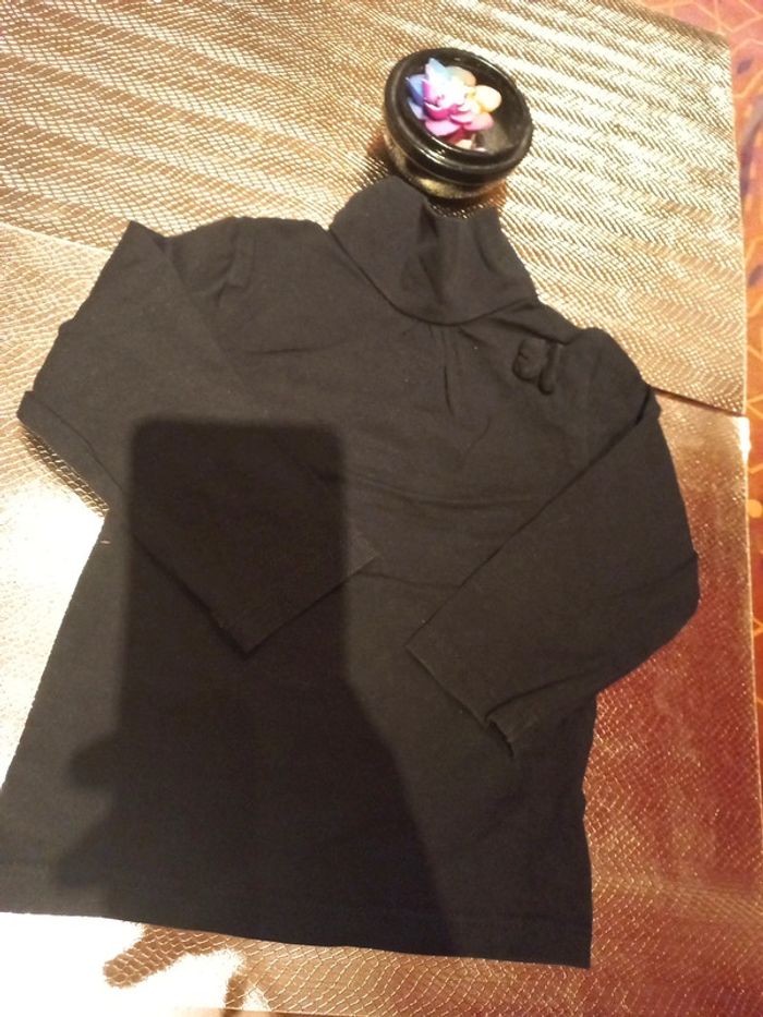 Haut fin a col roulé noir 12 mois - photo numéro 2